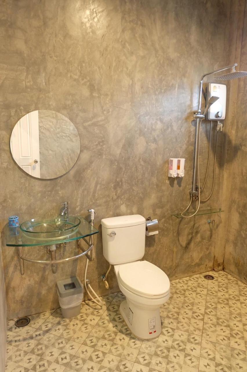 Bk Place Hotel Bungkan Kültér fotó